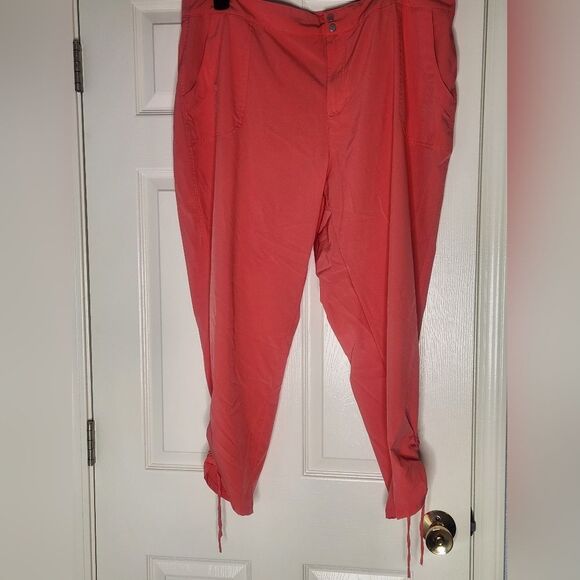 Sunday 20 Coral Pockets Zipper Polyester Women's Capris Pants - Picture 1 of 9